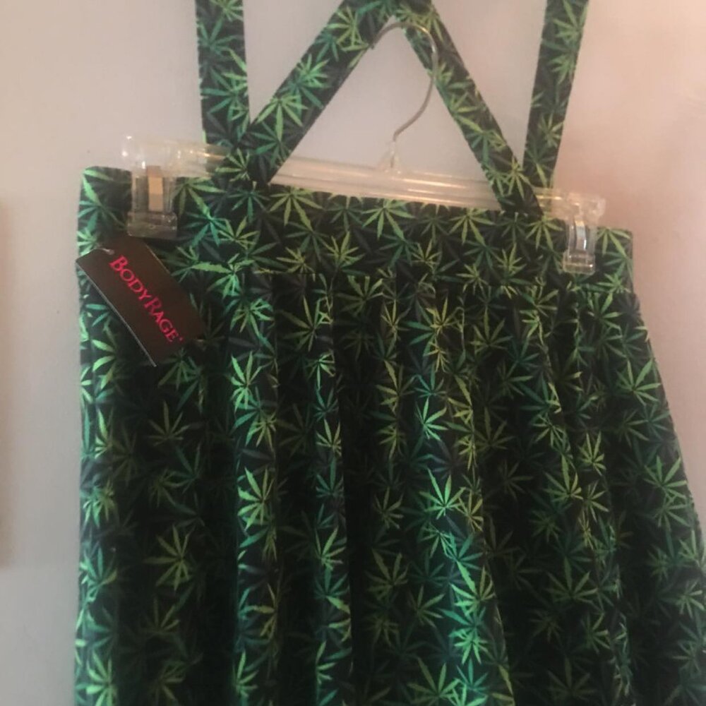 Spencer's Body Rage Leaf aop suspender skirt Size Small